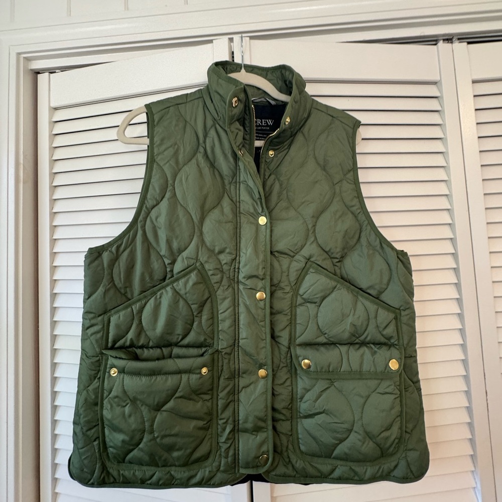 Jcrew Excursion Vest in Utility Green